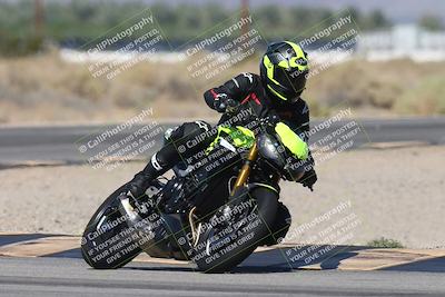 media/Oct-13-2025-Moto Forza (Mon) [[a66d839500]]/3-B Group/Session 3 (Turn 16)/